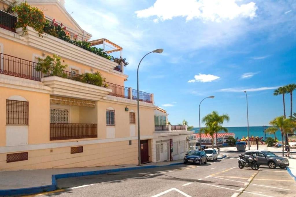 First Line With 3 Bedrooms And Parking, Apartment *